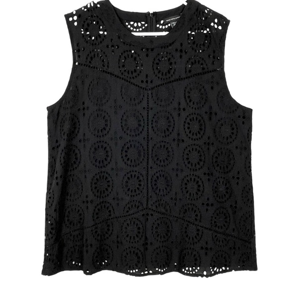 Saks Fifth Avenue Black Eyelet Sleeveless Top – Size Large - Picture 1 of 8